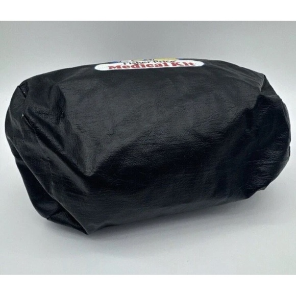 Vintage 1987 Fisher Price toy medical Doctor kit #2010 doctors black bag Tools - Picture 5 of 6